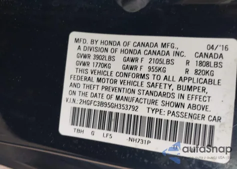 2016 Honda Civic Touring z USA, uszkodzony, nr VIN 2HGFC3B95GH353792